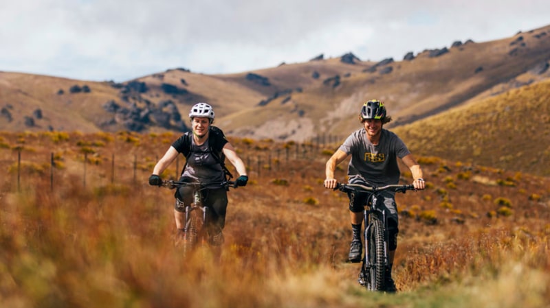 A guided journey through one of New Zealand’s highest scenic mountain bike trails.